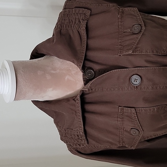 French Cuff Size M Brown Safari Style Jacket.  Belted and Button Down.  GUC - Picture 2 of 11